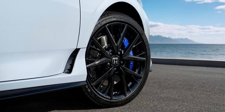 2027 Honda Prelude 19''  Black Wheel detail (exhilarating hybrid coupe).